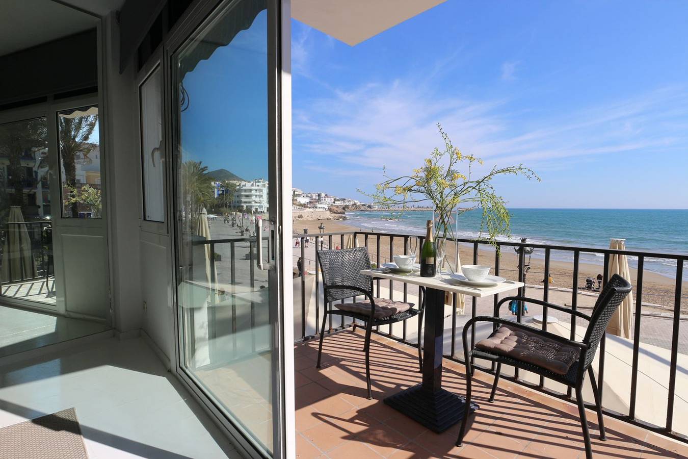 Entire apartment, Apartment Alegria in Platja Fonda (Sitges), Sitges