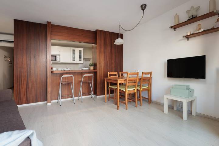 Appartamento intero, Appartamento vacanze per 4 persone con terrazza in Platja Gran (Tossa de Mar), Tossa de Mar