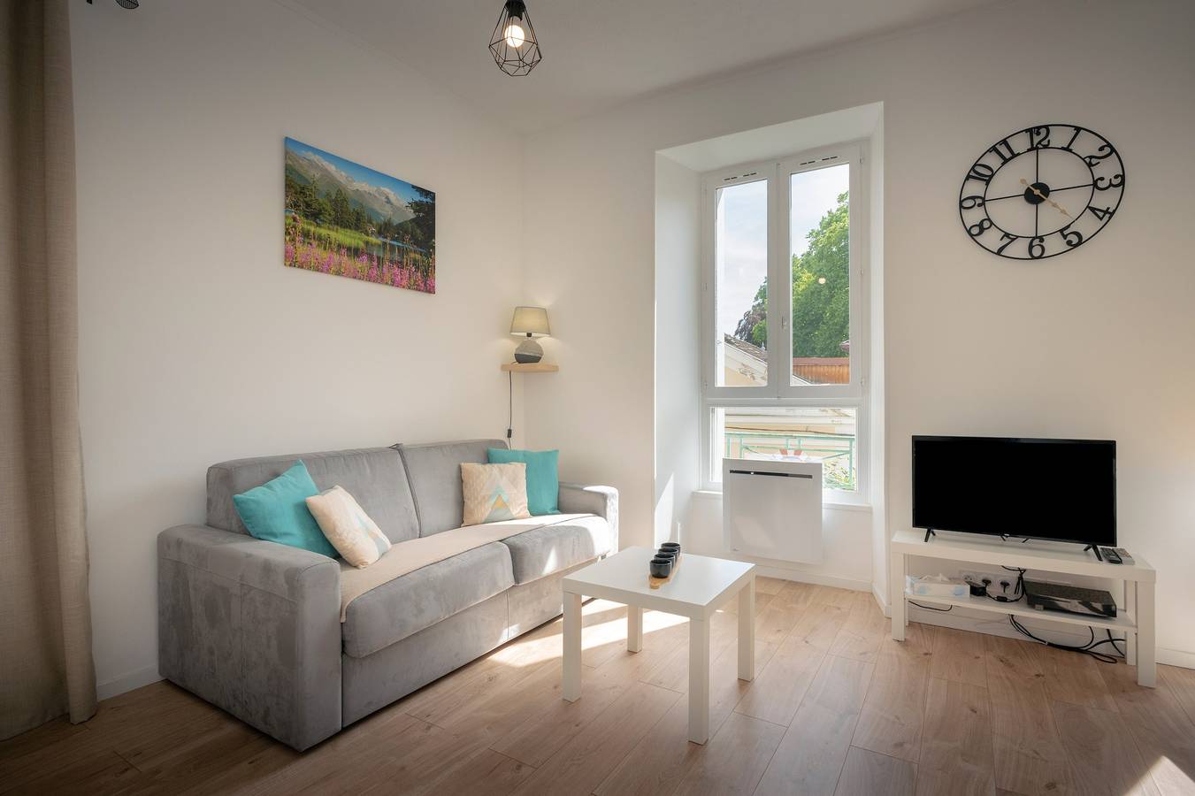 Estudio entero, Estudio amueblado frente a las termas con Wi-Fi in Allevard, Isère