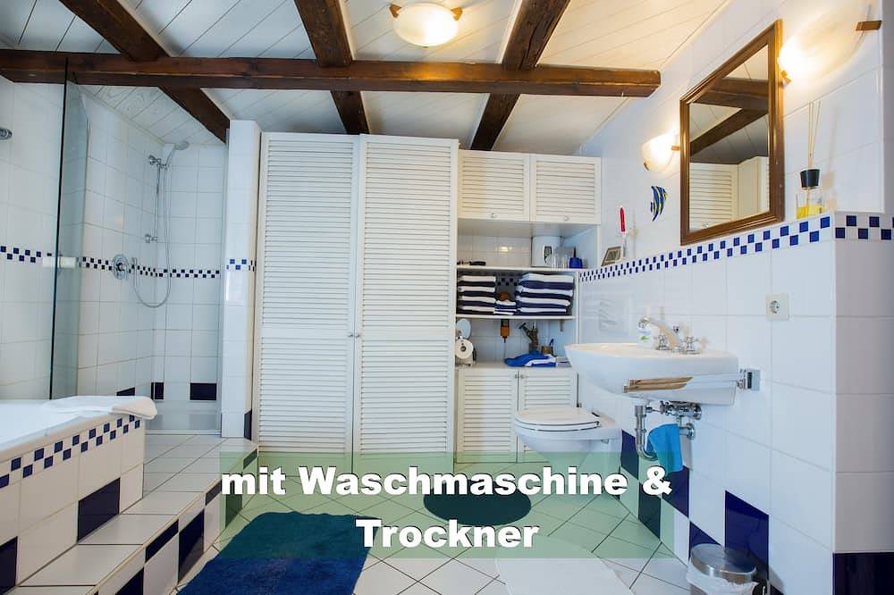 Ferienhaus mit Kamin und Klimaanlage 160 qm, 3 Schlafzimmer, 12 Personen bei Strasbourg/Europapark in Rheinau, Mittlerer Schwarzwald