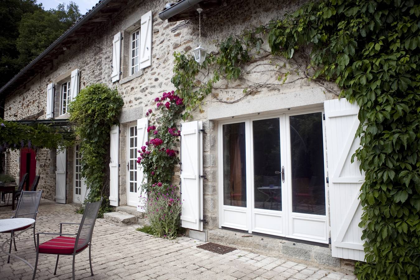 Gîte pour 12 personnes avec piscine in Saint-Léonard-de-Noblat, Région de Limoges