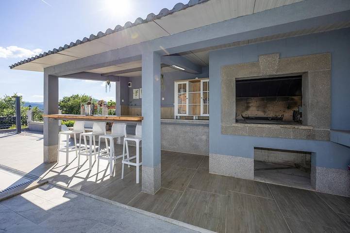 Stunning home in Sinj in Bajagić, Dalmatinisches Zagora
