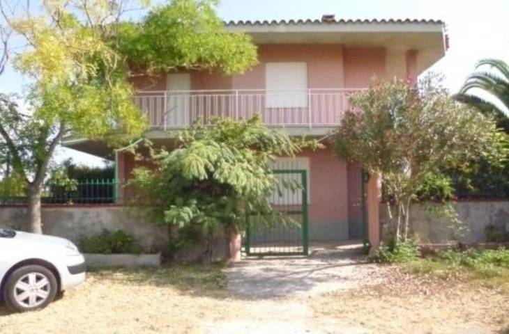 Ferienhaus für 7 Personen, mit Balkon und Terrasse sowie Garten und Ausblick in San Giovanni (Nuoro)