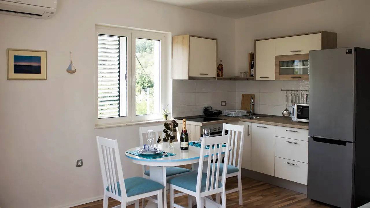 Cijeli apartman za odmor, Ferienwohnung für 4 Personen (37 m²) in Lukoran in Lukoran, Otok Ugljan