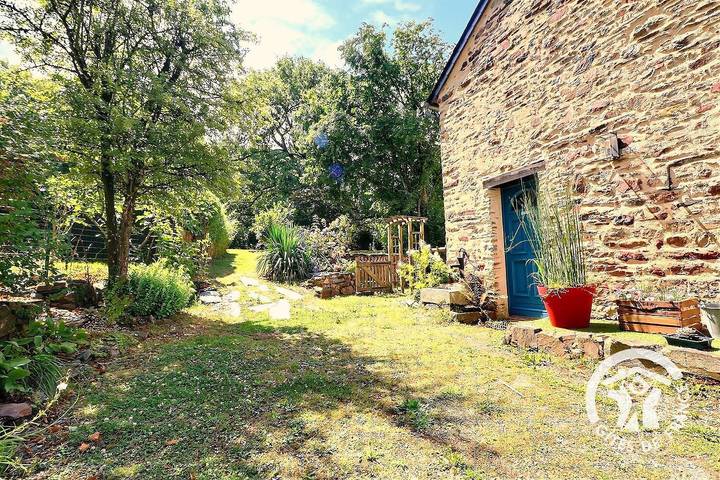 Chambre d’hôte pour 4 personnes, avec vue et terrasse ainsi que jardin et piscine, animaux acceptés en Ille-et-Vilaine - 3
