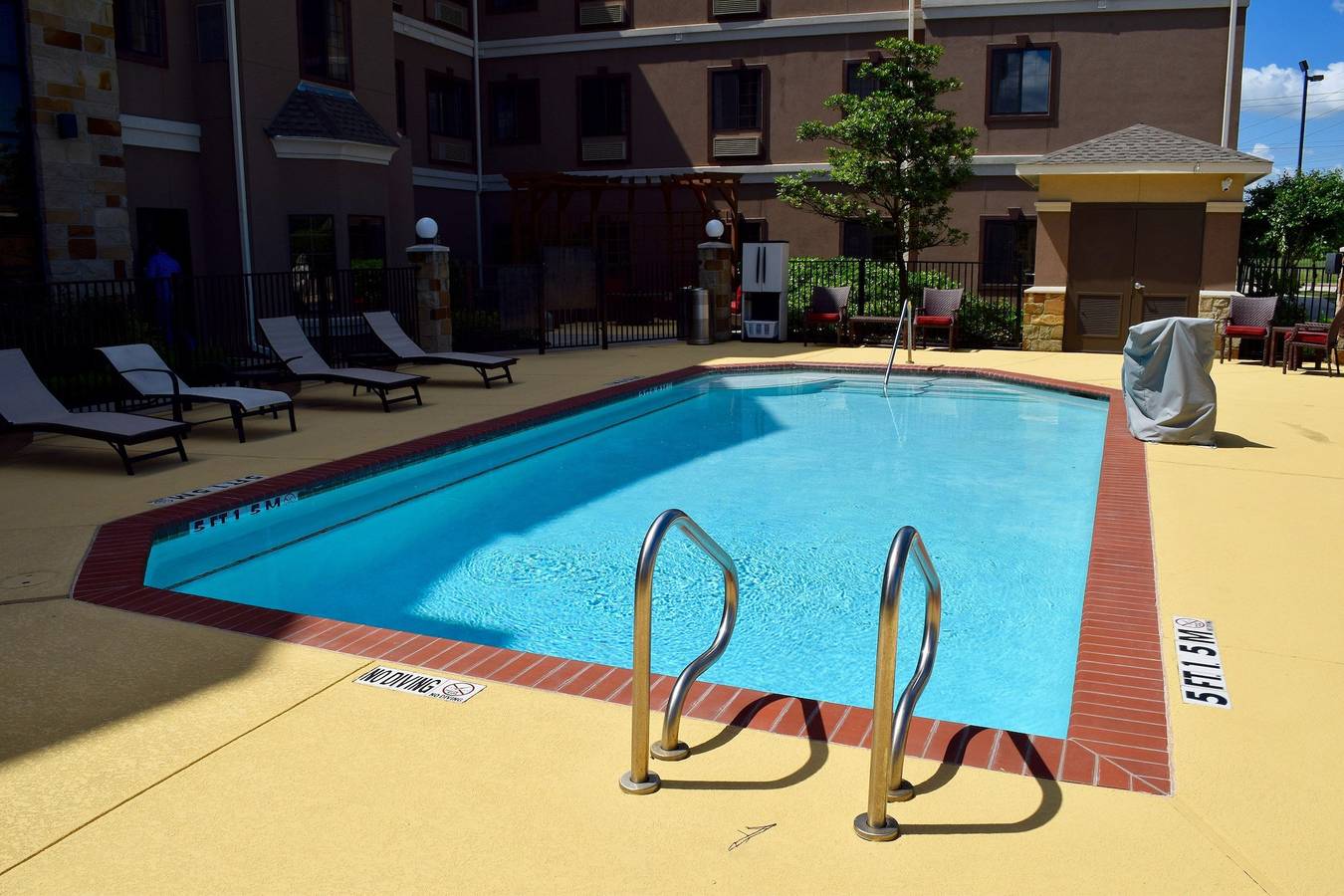 Staybridge Houston Stafford - Sugar Land in Condado de Fort Bend