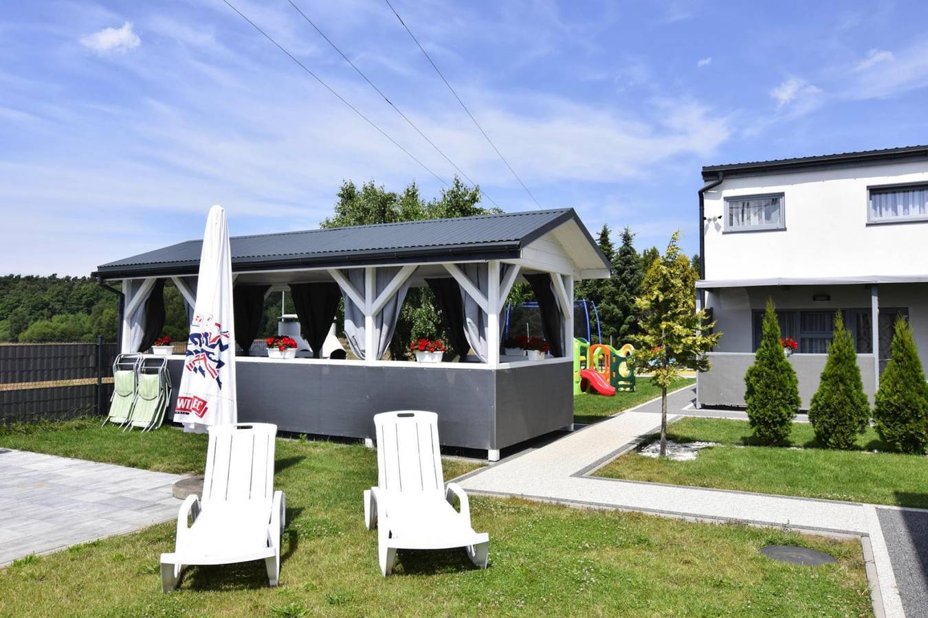 Komfortable Ferienhäuser mit Terrassen in Przewłoka, Polnische Ostsee