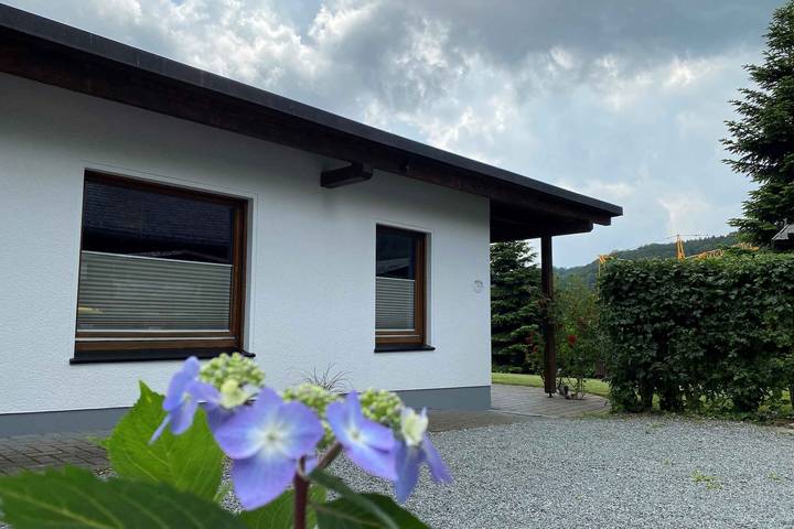 Ferienhaus für 6 Personen, mit Terrasse und Garten sowie Sauna, kinderfreundlich in Schmallenberg - 3