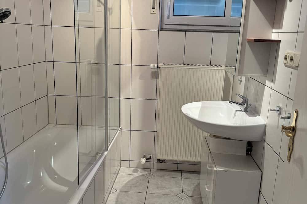 Ganze Wohnung, Ferienwohnung Sonnenkastell 2 in der Burgstadt Kastellaun mit direktem Garten in Kastellaun, Hunsrück