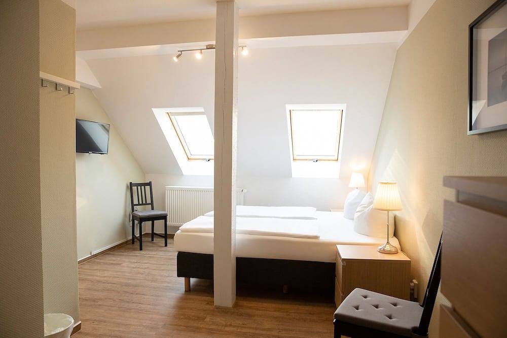 Ganze Wohnung, Ferienwohnung \"Schlossblick\" im Hotel am Schlosspark in Güstrow, Mecklenburgische Seenplatte