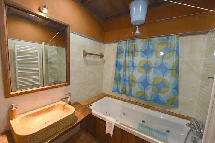 Alojamiento y desayuno para 2 personas, con Jacuzzi además de Terraza y Jardín en Sierra de Gata - 4