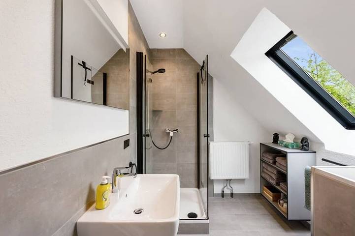 Ganze Wohnung, Modernes Loft am Rebberg im historischen Winzerhof mit Pool, Hunde erlaubt! in Norsingen, Ehrenkirchen
