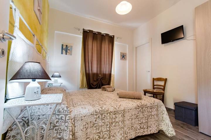 B&b per 2 persone, con Giardino e Panorama a Posada