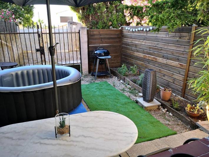 Gîte pour 2 personnes, avec Jacuzzi et Jardin à Saint-Mitre-les-Remparts - 2
