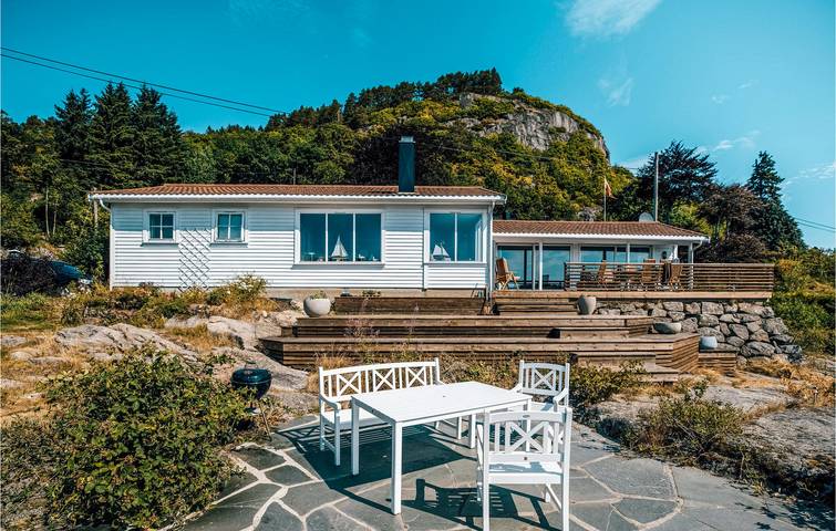 Ferienhaus für 7 Personen, mit Terrasse und Garten in Farsund