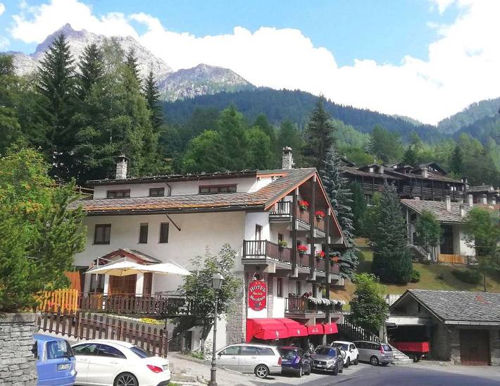 Hotel für 4 Personen, mit Terrasse und Ausblick - 1