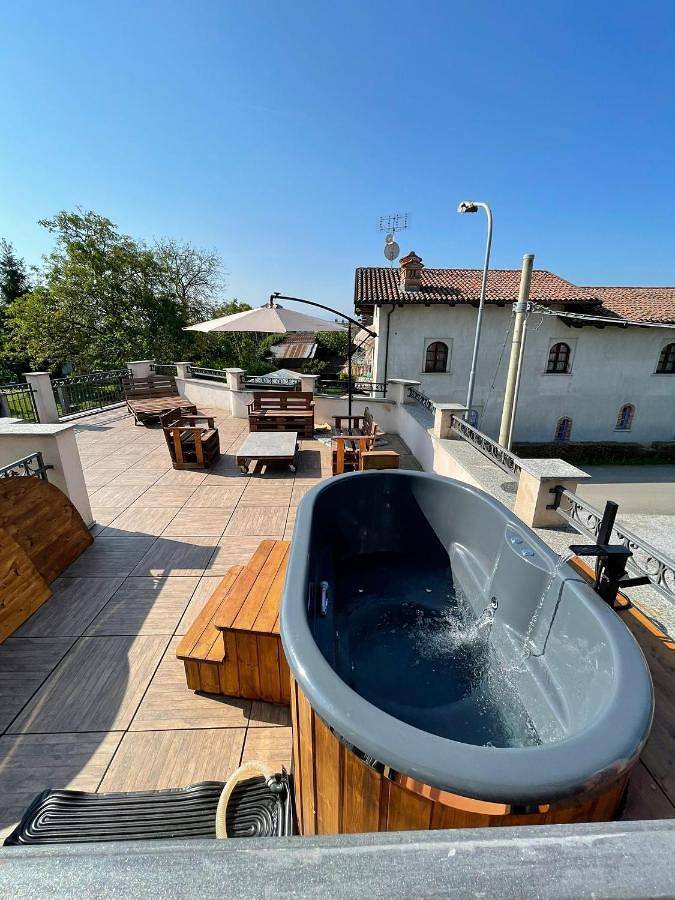 Gîte pour 2 personnes, avec jacuzzi et terrasse ainsi que jardin et sauna, animaux acceptés à Dronero - 4