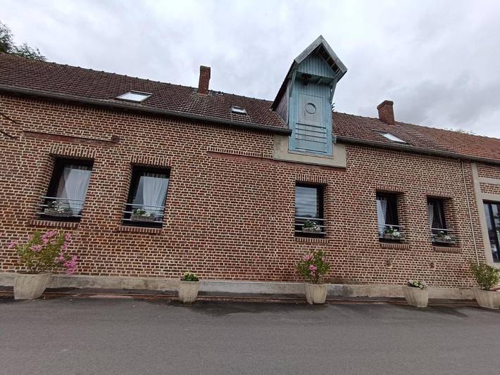 Gîte pour 8 personnes, avec vue et terrasse, animaux acceptés à Cappy