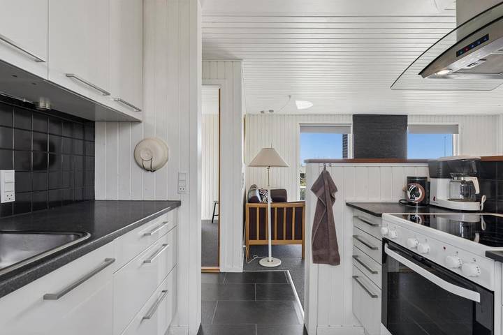 Gemütliches Ferienhaus mit Meerblick am Følle Strand in Følle Strand, Süddjursland