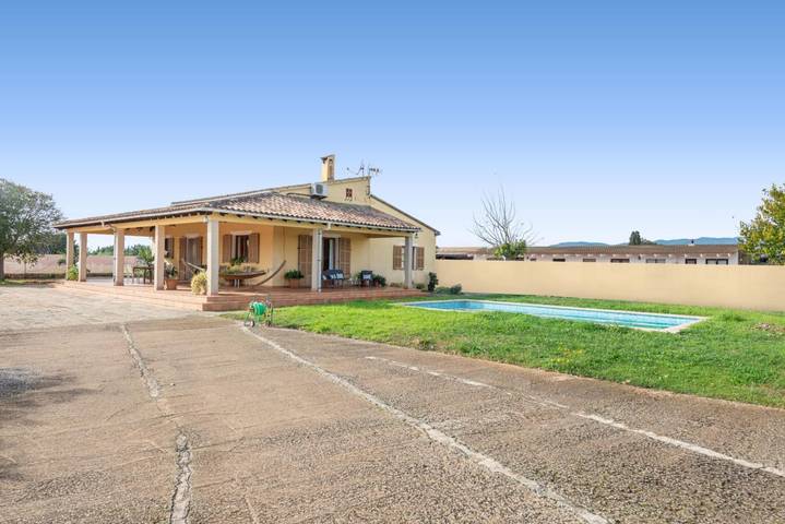 Residencia para 4 personas con balcón/terraza in Binisalem, Interior de Mallorca
