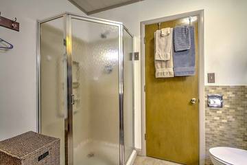 Log Cabin for 100 Guests in Bartlett, White Mountain National Forest, Picture 4