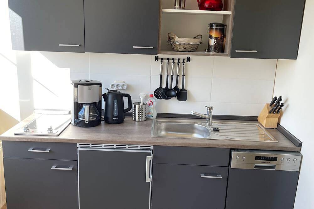Ganze Wohnung, Moderne Dachgeschosswohnung 5 min zum Markkleeberger See in Markkleeberg, Leipziger Neuseenland