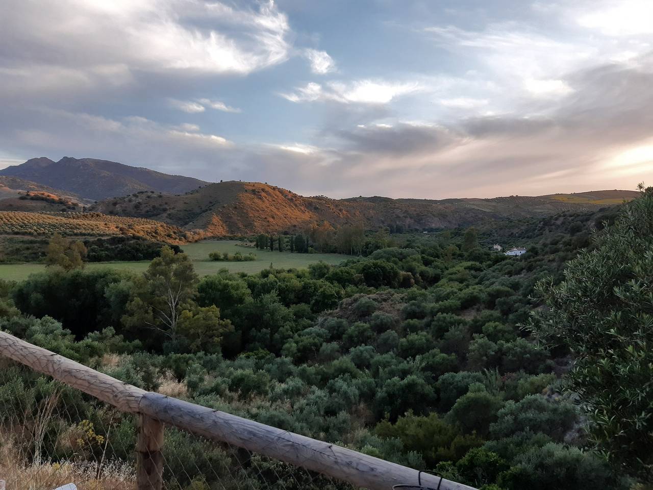 Mirador del Guadalete : Maison avec Piscine Privée et Vue dans la Sierra de Cádiz in Algodonales, Pueblos Blancos