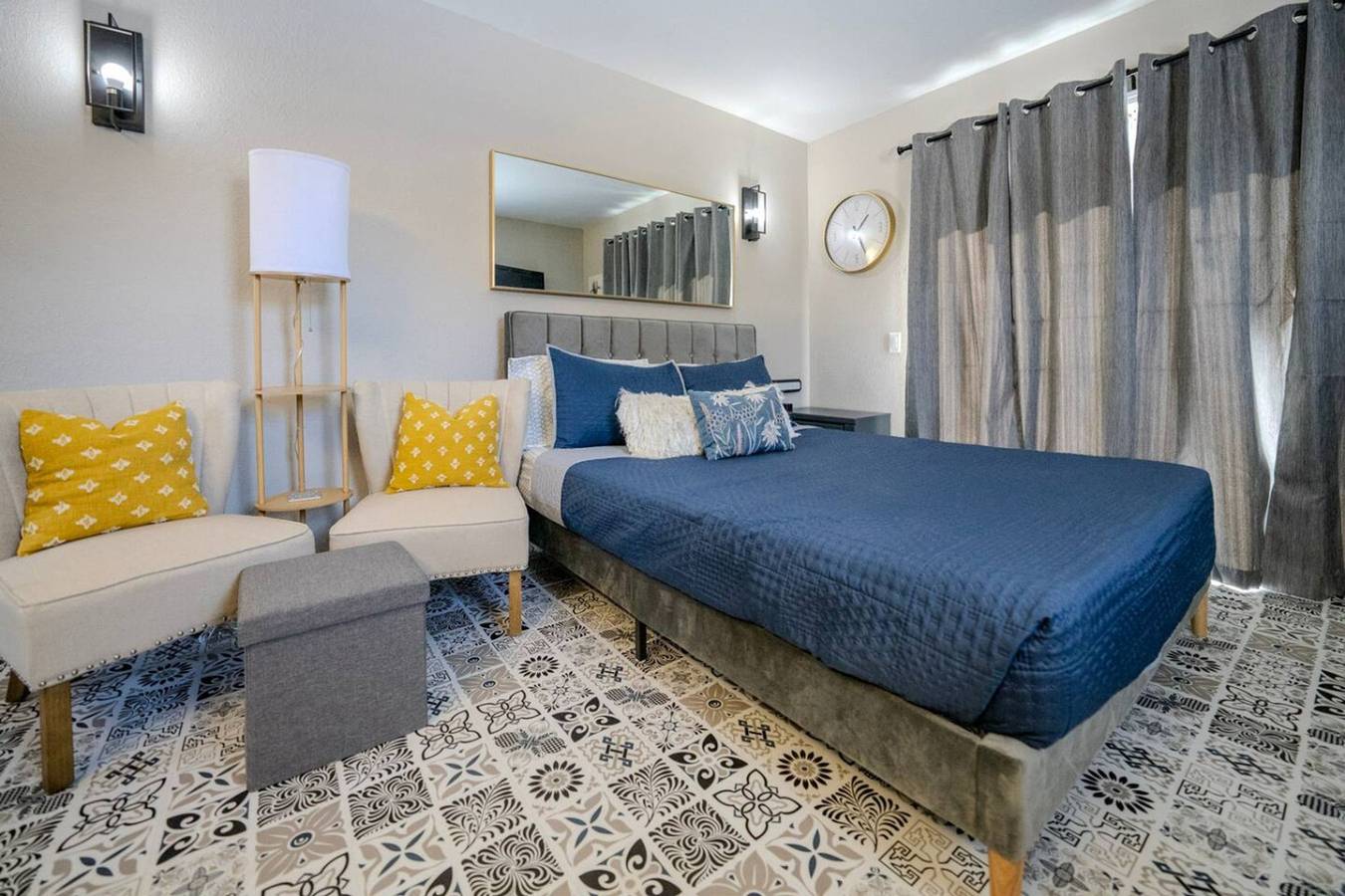 Ganze Wohnung, Corner | Top Floor | Fall Creek | Convenient to 76 in Table Rock Lake