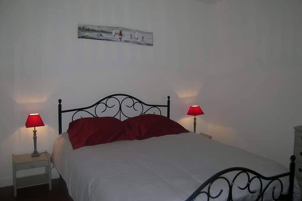 Grand gîte rénové proche Moulins pour 10 pers, animaux admis, Wifi in Trévol, Allier