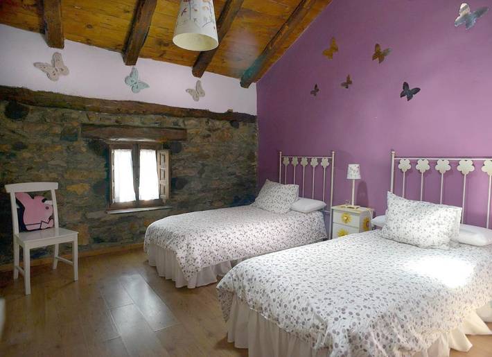 Casa rural para 11 personas, con Balcón y Terraza además de Jardín y Vistas en El Ordial