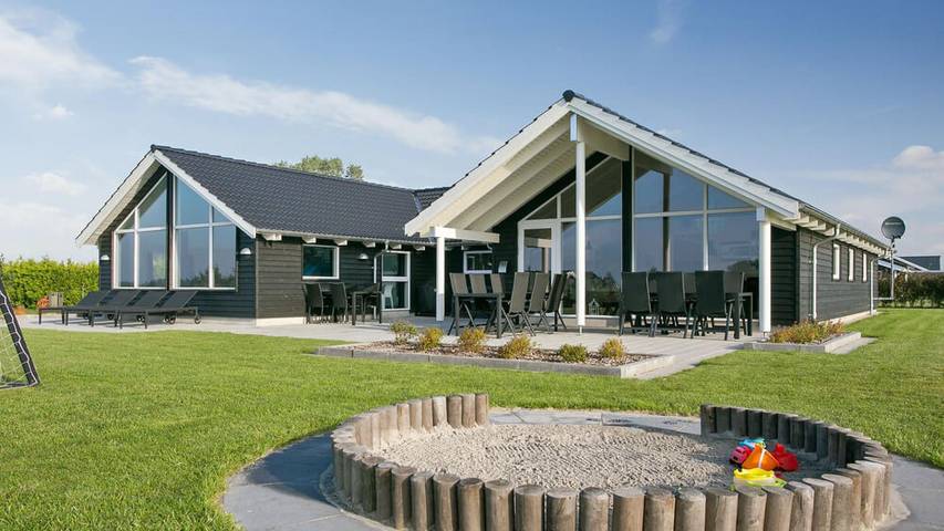 Ferienhaus für 14 Personen, mit Sauna auf Møn