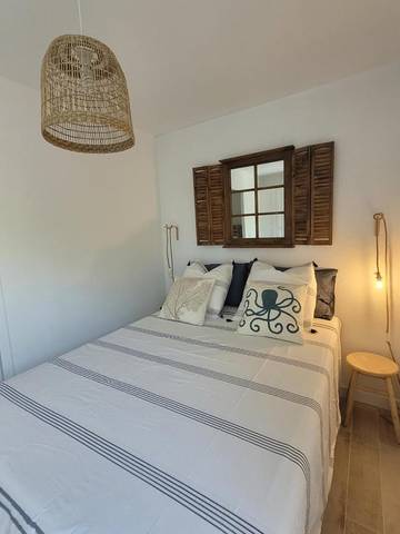 Gîte pour 4 personnes, avec piscine et terrasse dans Plage des Aresquiers