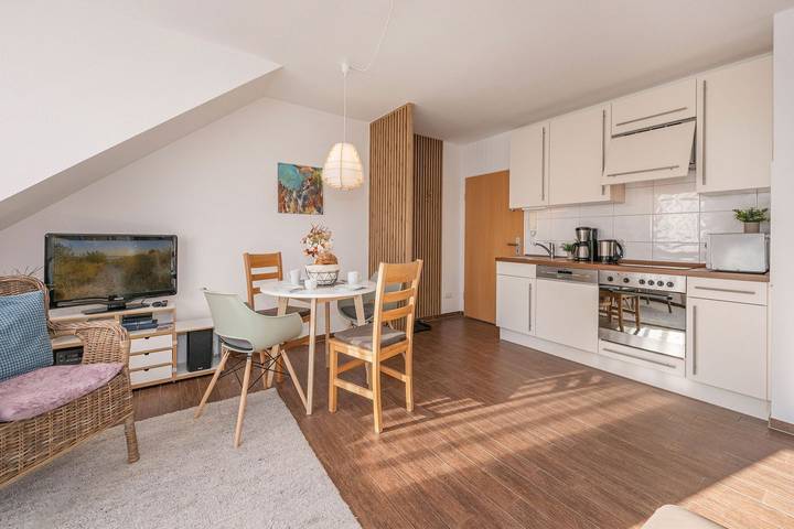 Ferienwohnung für 2 Personen, mit Balkon und Ausblick in Trassenheide - 3