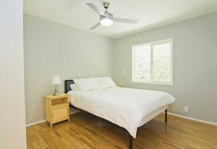 Vacation rental for 6 people, with yard in Hollywood