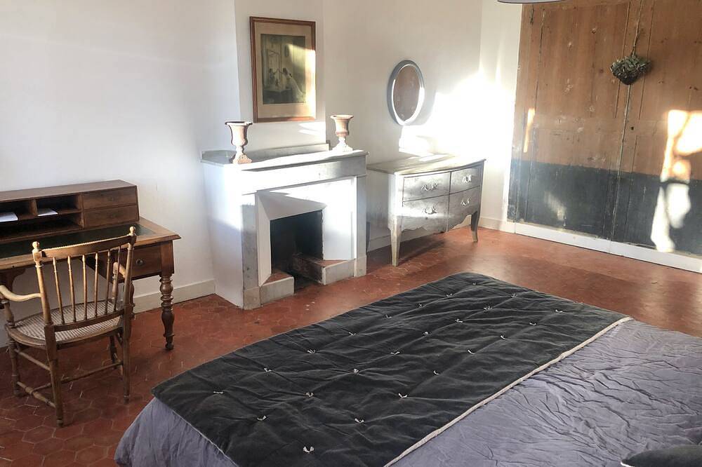 Apartamento entero, Encantador y espacioso 3 habitaciones de 83 m2 en el corazón del centro histórico de Aix in Aix-en-Provence, Region de Aix-en-Provence