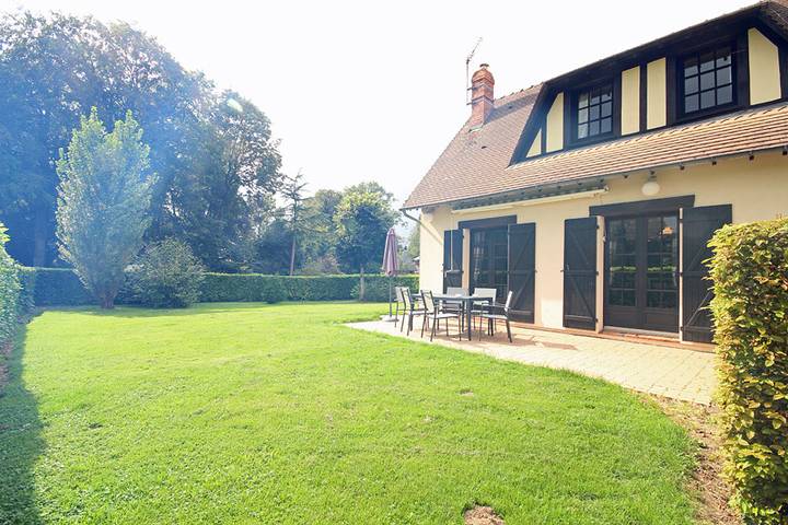 Gîte pour 6 personnes, avec Terrasse et Jardin