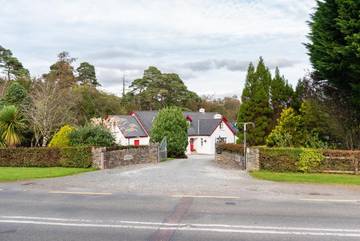 Holiday letting for 2 people, with view and garden in Kenmare