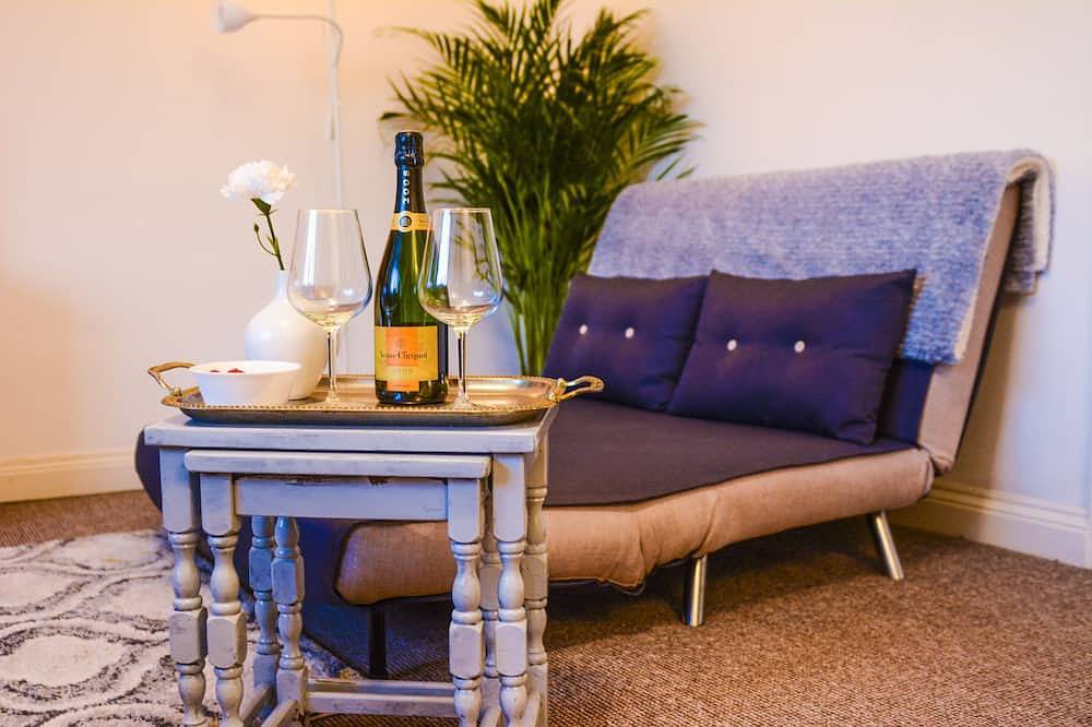 Acogedor y extravagante apartamento privado de 2 dormitorios con jardín y aparcamiento gratuito :) in Reading, Berkshire