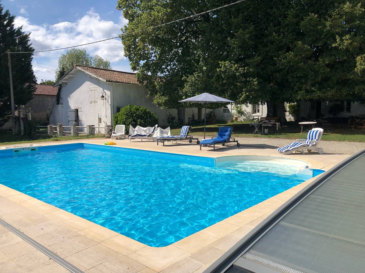 La Maison de Léandre – Piscine chauffée et climatisation au cœur du Médoc in Saint-Seurin-de-Cadourne, Région de Lesparre-Médoc