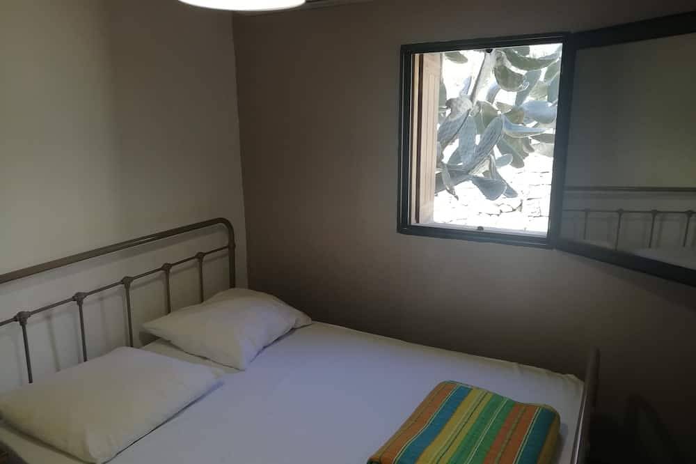 Maisonette T2, totally independent, 4kms from Ile Rousse and its beaches in Monticello, Calvi und Umgebung