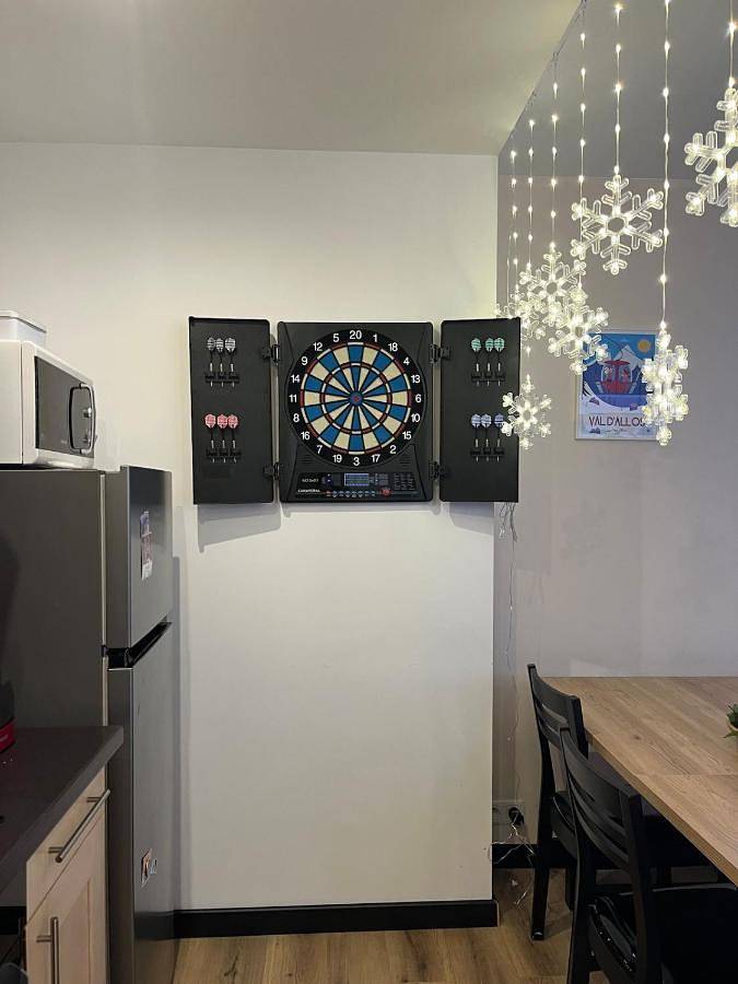 Gîte pour 6 personnes, avec vue et terrasse dans Cinéma L'Aiguille - 2