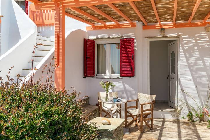Location de vacances pour 2 personnes, avec jardin et balcon dans Tinos - 2