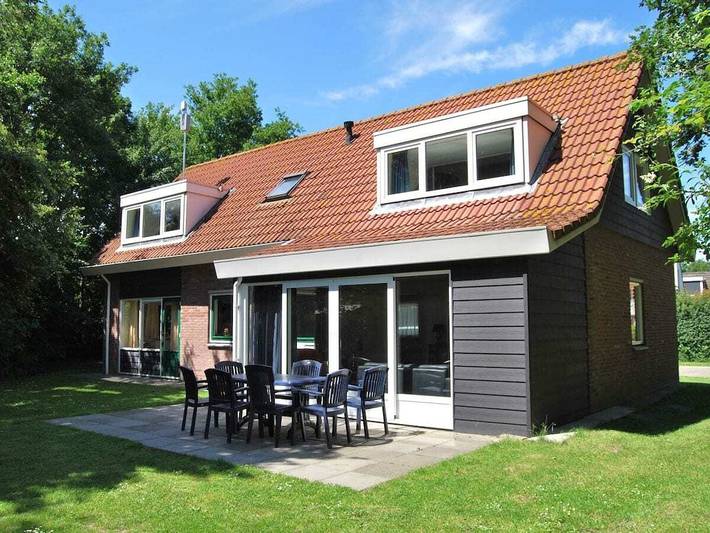 Ferienhaus für 10 Personen, mit Terrasse und Garten sowie Sauna in Vrouwenpolder