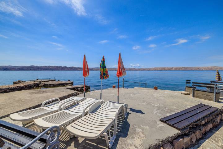Ferienwohnung für 4 Personen, mit Balkon und Terrasse in Ribarica