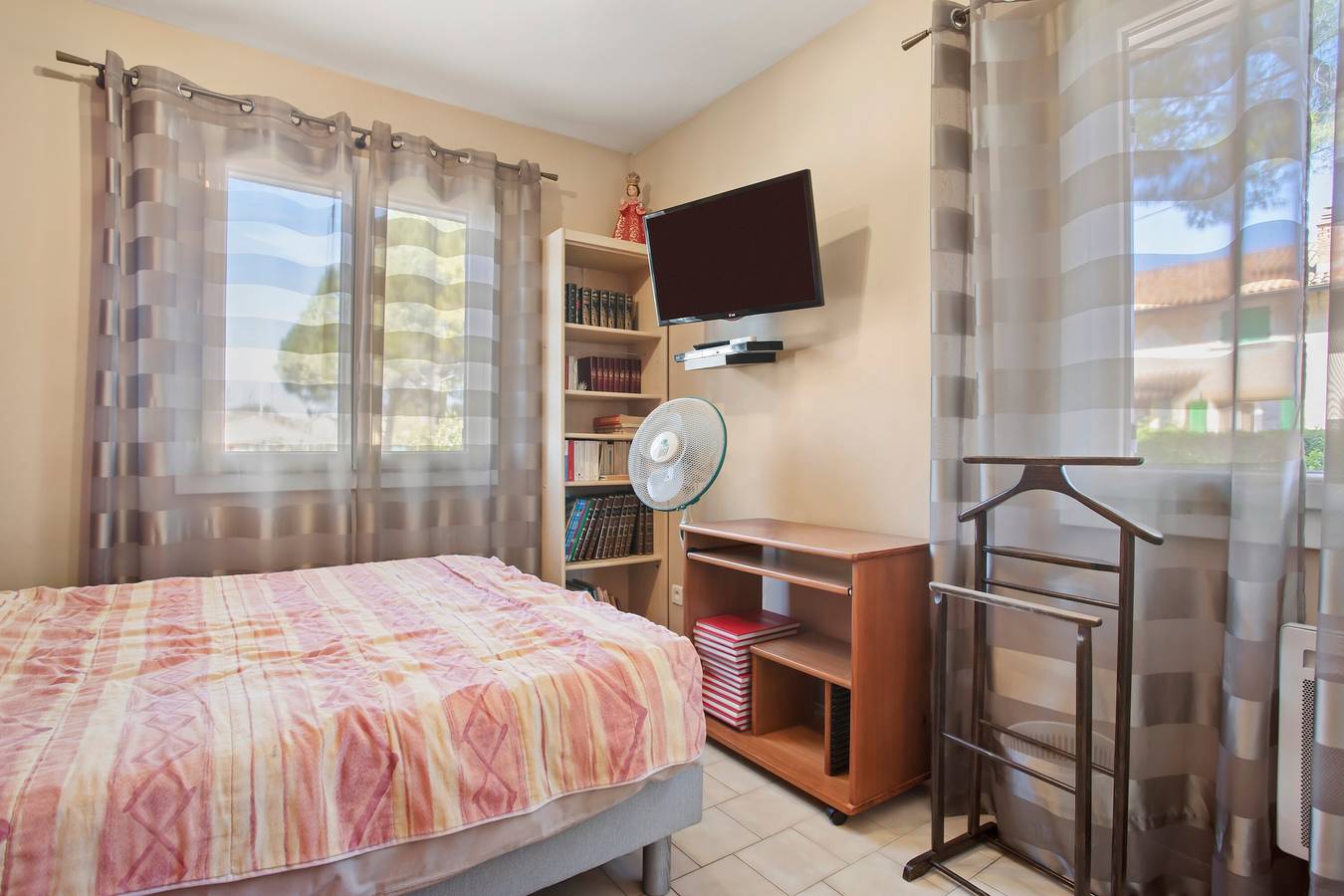 Gastenkamer 'Chambre D'hote' met gedeeld terras, tuin en airconditioning in Lorgues, Draguignan en omgeving