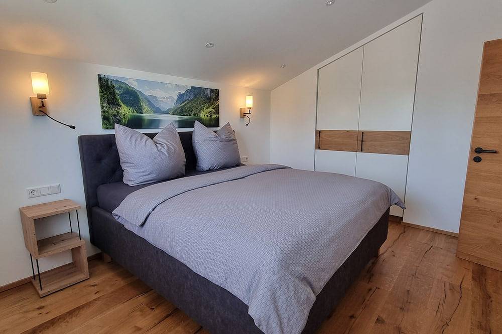 Ganze Wohnung, Penthouse Suite mit romantischem Whirpool in Privatsphäre. Ideal für Paare in Rosenheim, Oberbayern