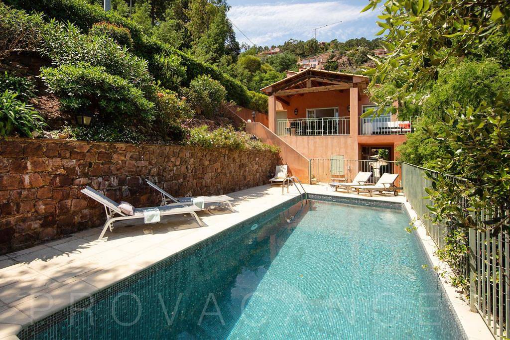 Ferienhaus mit privatem Pool in Théoule-sur-Mer in Théoule-sur-Mer, Massif de l'Esterel