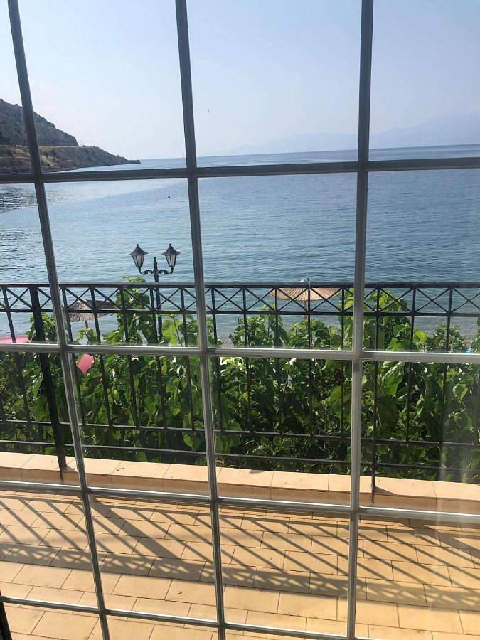 Apartamento para 3 personas, con vistas y terraza, Se admiten mascotas en Delfos