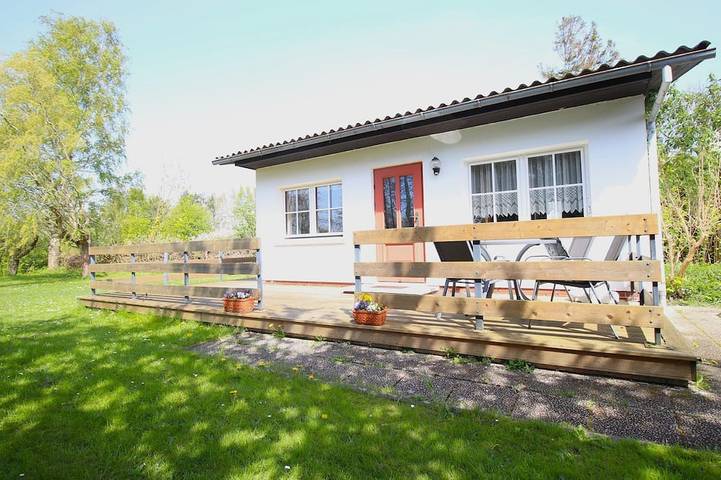 Bungalow für 3 Personen, mit Garten und Terrasse
