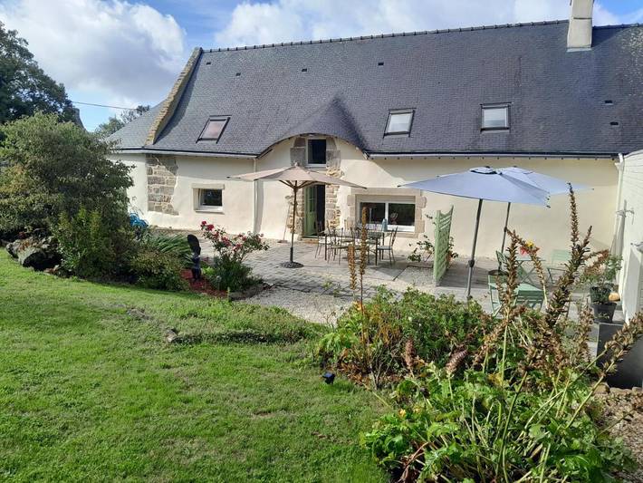 Chambre d’hôte pour 3 personnes, avec vue et jardin